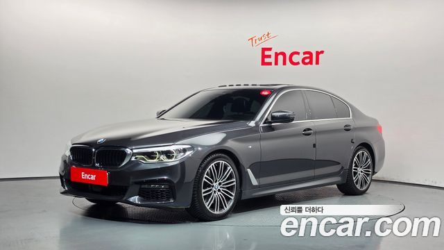 BMW 5-Series 2019 — photo 1