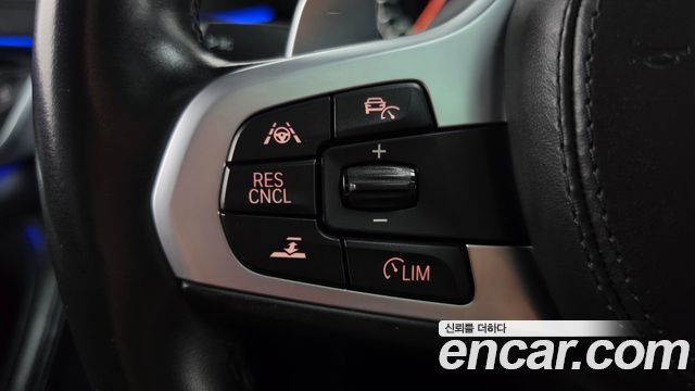 BMW 5-Series 2019 — photo 21
