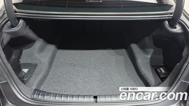 BMW 5-Series 2019 — photo 24