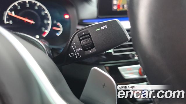 BMW 5-Series 2019 — photo 26