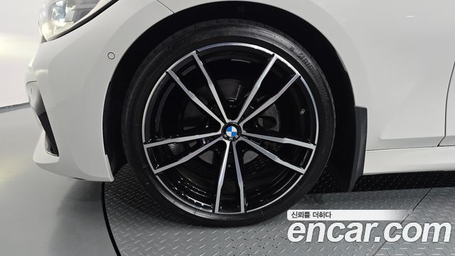 BMW 3-Series 2021 — photo 5