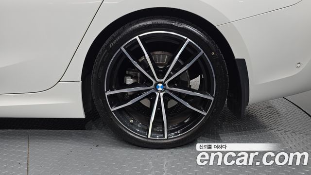 BMW 3-Series 2021 — photo 7