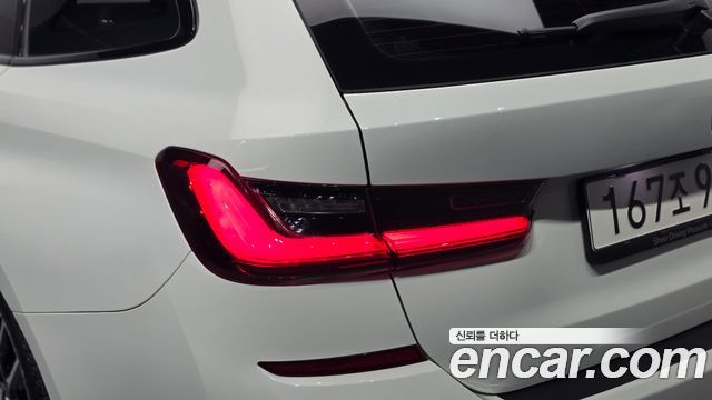 BMW 3-Series 2021 — photo 9