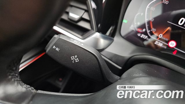 BMW 3-Series 2021 — photo 29