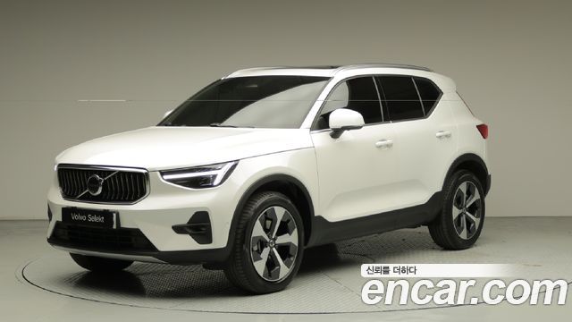 Volvo XC40 2025 — photo 1