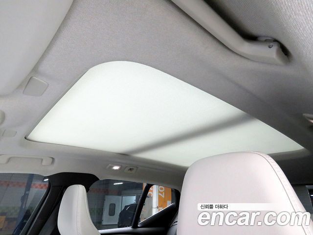Volvo XC40 2025 — photo 17