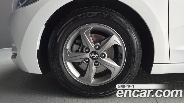 Hyundai AVANTE 2016 — photo 5