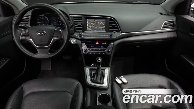 Hyundai AVANTE 2016 — photo 10