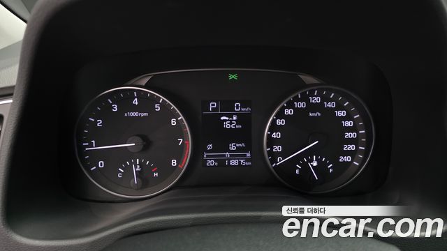 Hyundai AVANTE 2016 — photo 11