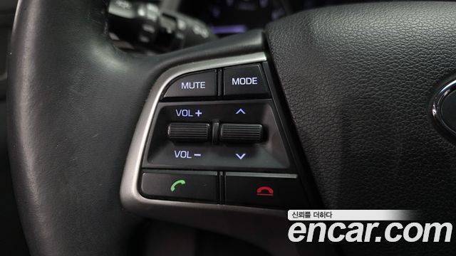 Hyundai AVANTE 2016 — photo 24