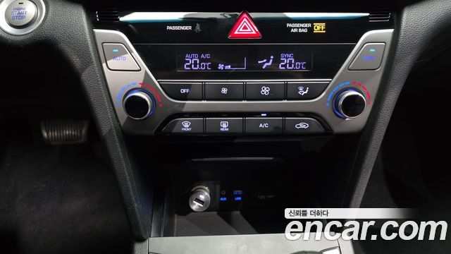 Hyundai AVANTE 2016 — photo 30