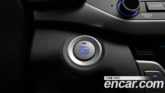 Hyundai AVANTE 2016 — photo 31