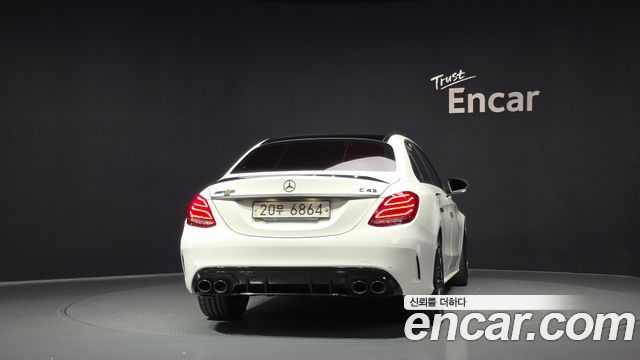 Mercedes-Benz C-Class 2017 — photo 4