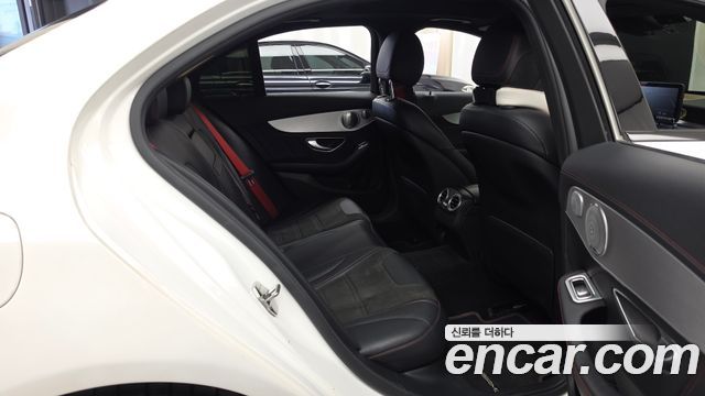 Mercedes-Benz C-Class 2017 — photo 12