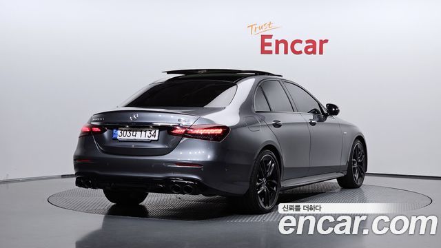 Mercedes-Benz E-Class 2023 — photo 2