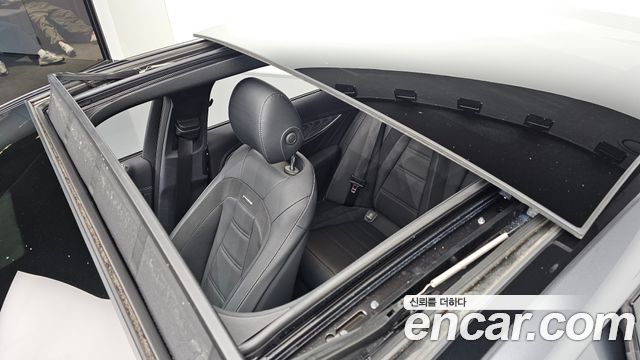 Mercedes-Benz E-Class 2023 — photo 25