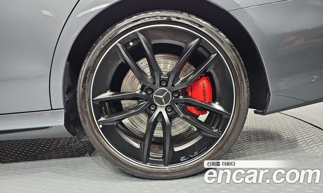 Mercedes-Benz E-Class 2023 — photo 7