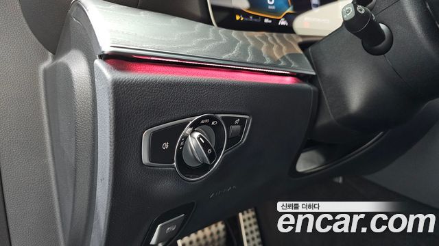 Mercedes-Benz E-Class 2023 — photo 29