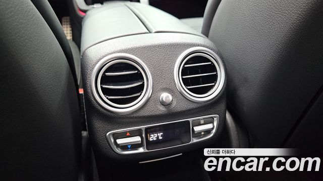 Mercedes-Benz E-Class 2023 — photo 35