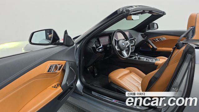 BMW Z4 2023 — photo 13