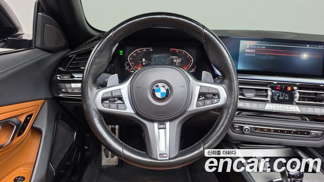 BMW Z4 2023 — photo 17