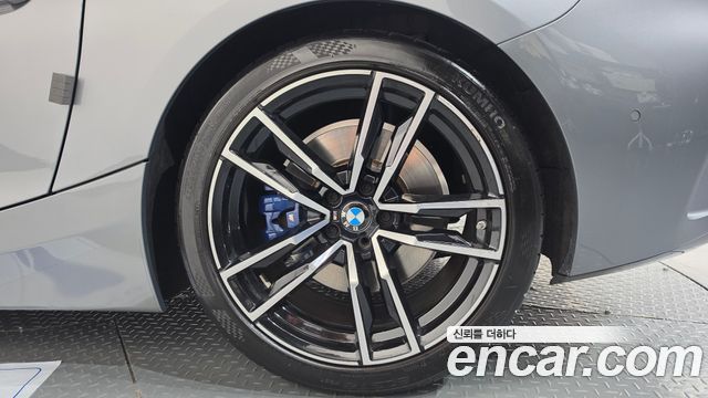 BMW Z4 2023 — photo 7