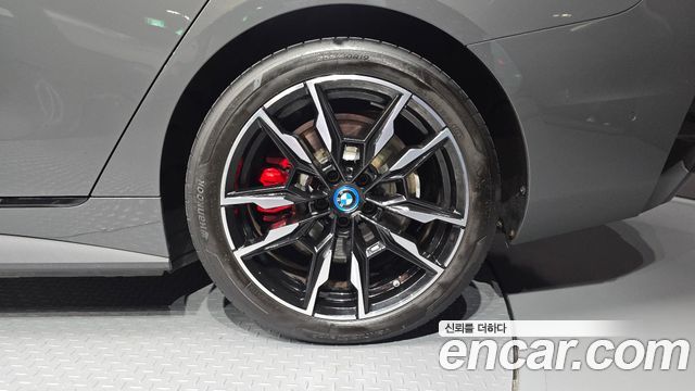 BMW i4 2024 — photo 7