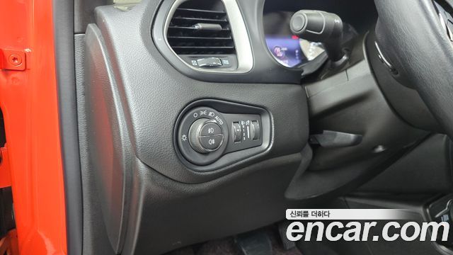 Jeep Renegade 2021 — photo 29