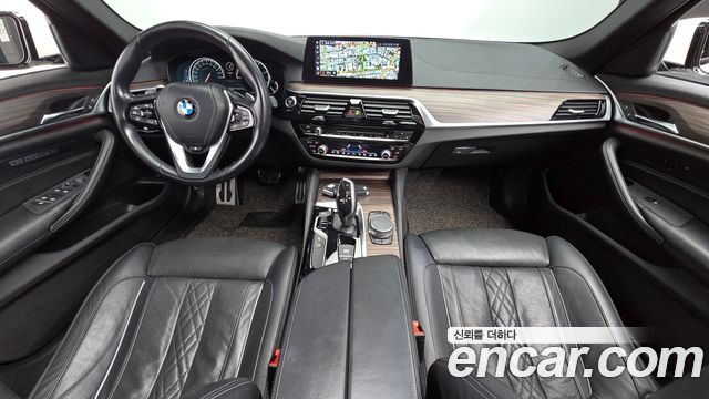 BMW 5-Series 2017 — photo 7