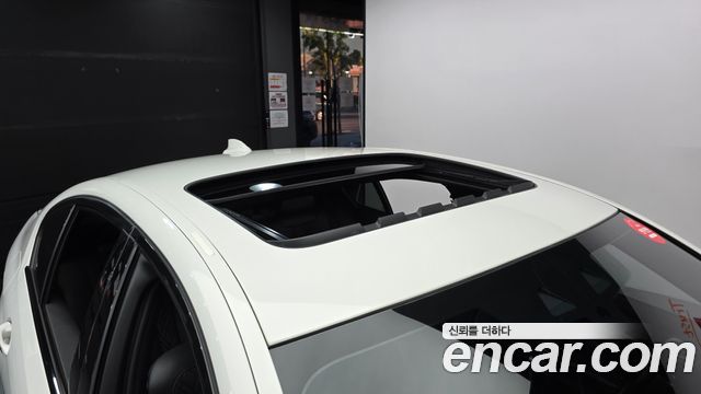 BMW 5-Series 2017 — photo 19
