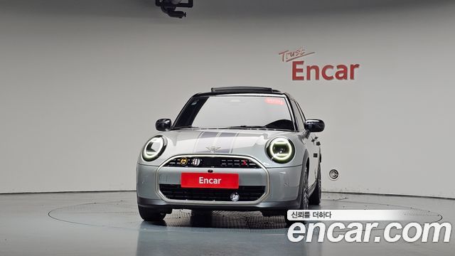Mini Cooper 2025 — photo 3