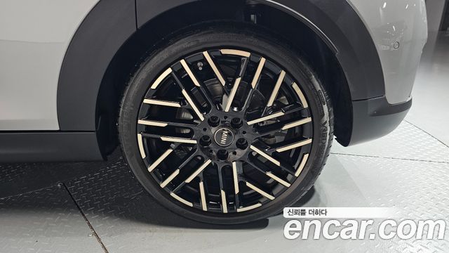 Mini Cooper 2025 — photo 7