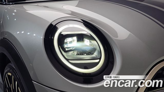 Mini Cooper 2025 — photo 8