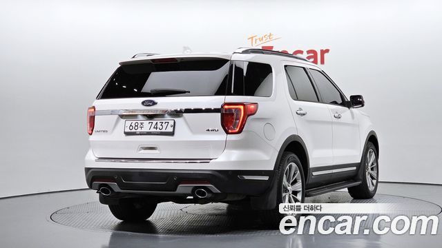 Ford Explorer 2018 — photo 2