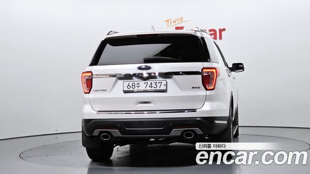 Ford Explorer 2018 — photo 4