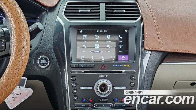 Ford Explorer 2018 — photo 20