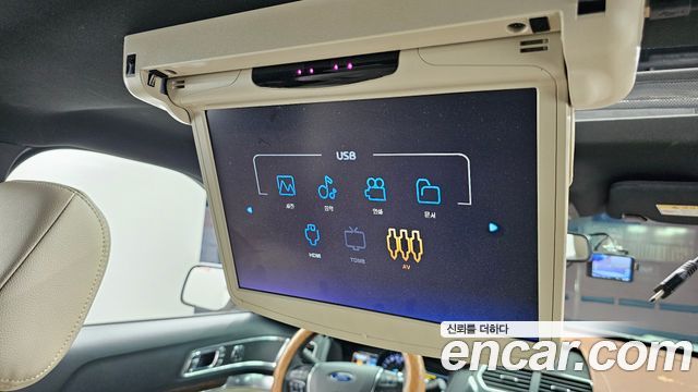Ford Explorer 2018 — photo 24