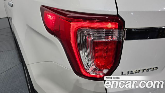 Ford Explorer 2018 — photo 9