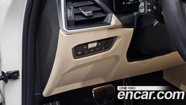 BMW 3-Series 2024 — photo 22