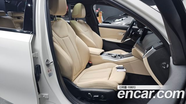BMW 3-Series 2024 — photo 16