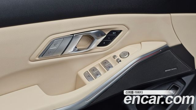 BMW 3-Series 2024 — photo 30