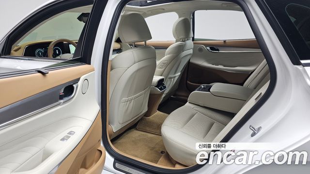 Hyundai Grandeur 2023 — photo 18