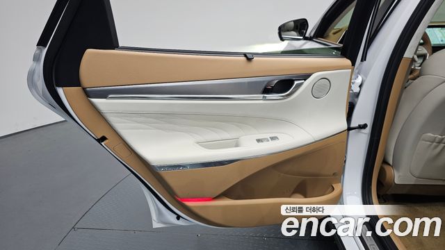 Hyundai Grandeur 2023 — photo 15