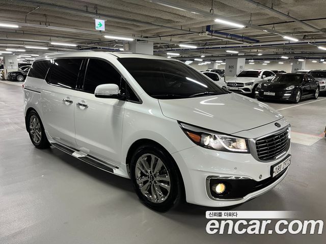 Kia Canival 2015 — photo 2