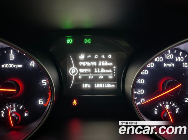 Kia Canival 2015 — photo 8