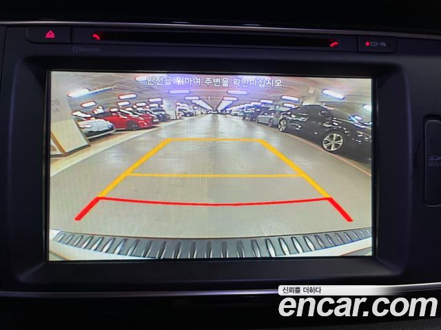 Kia Canival 2015 — photo 10