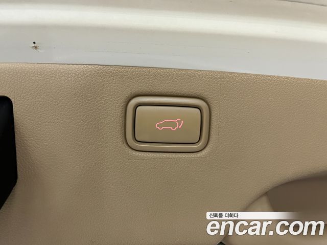 Kia Canival 2015 — photo 15