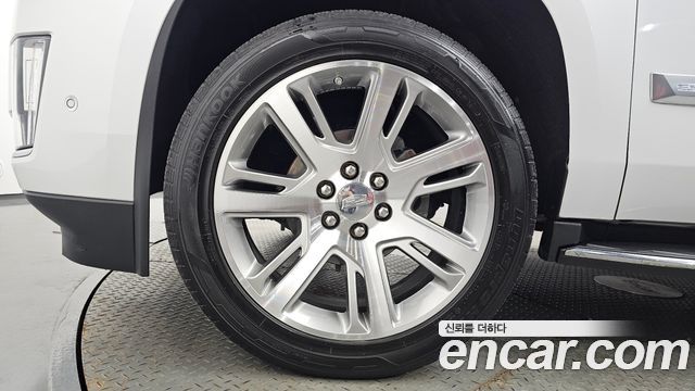 Cadillac Escalade 2019 — photo 5
