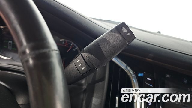 Cadillac Escalade 2019 — photo 9