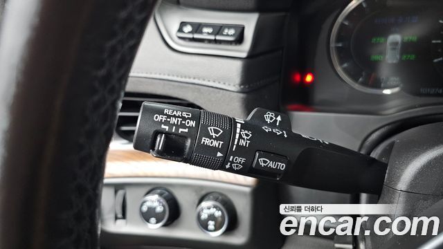 Cadillac Escalade 2019 — photo 13